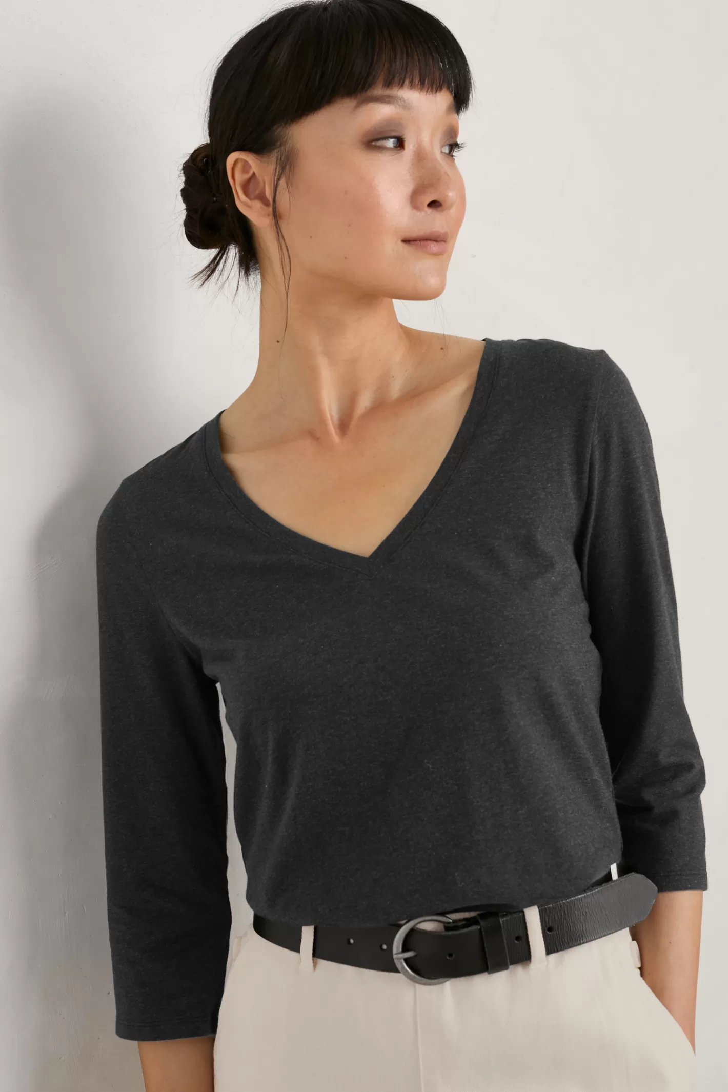 Store Alighting 3/4 Sleeve V-Neck Jersey Top Women Tops