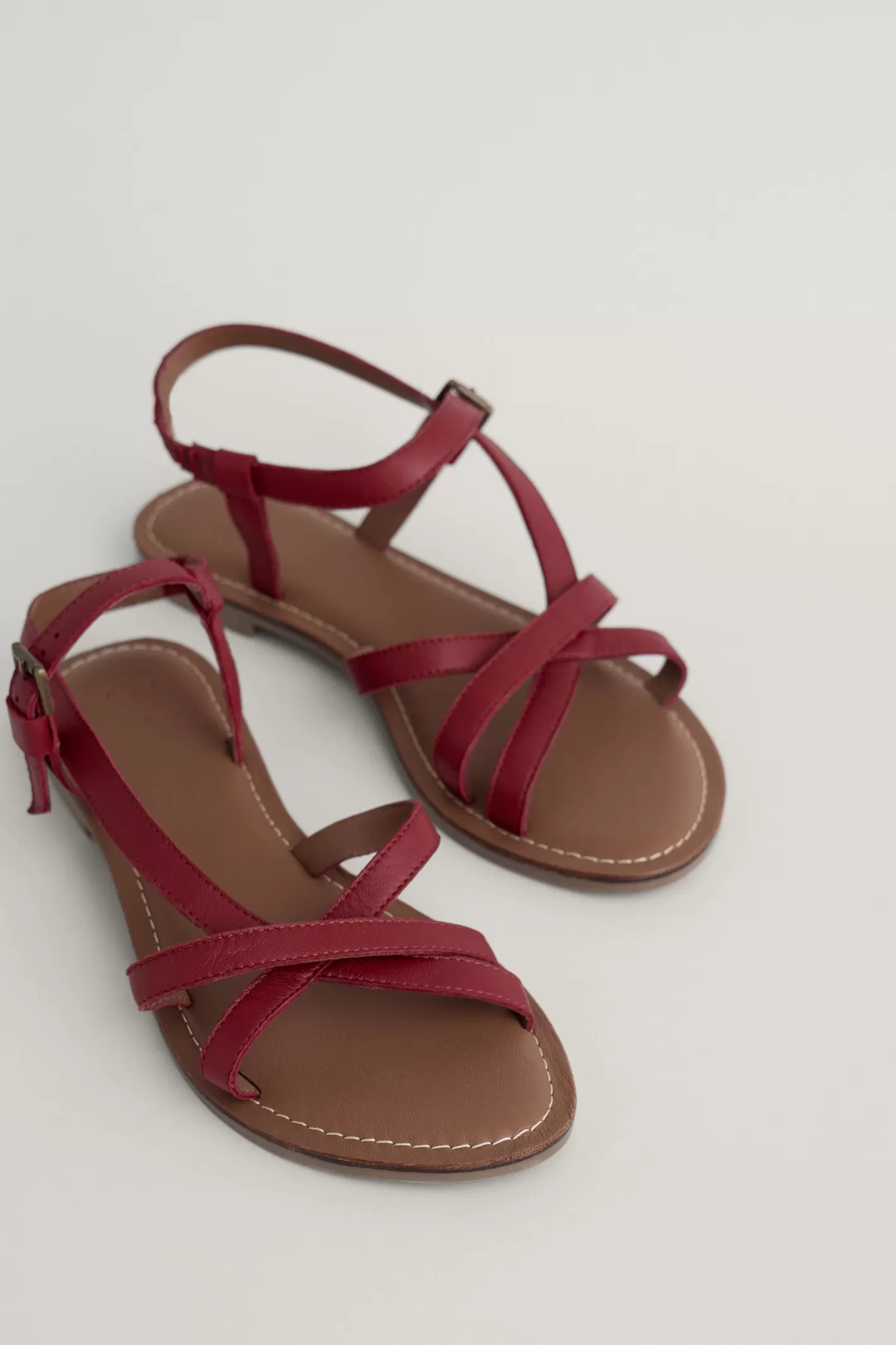 Online Sea Step Strappy Leather Sandals Women Sandals