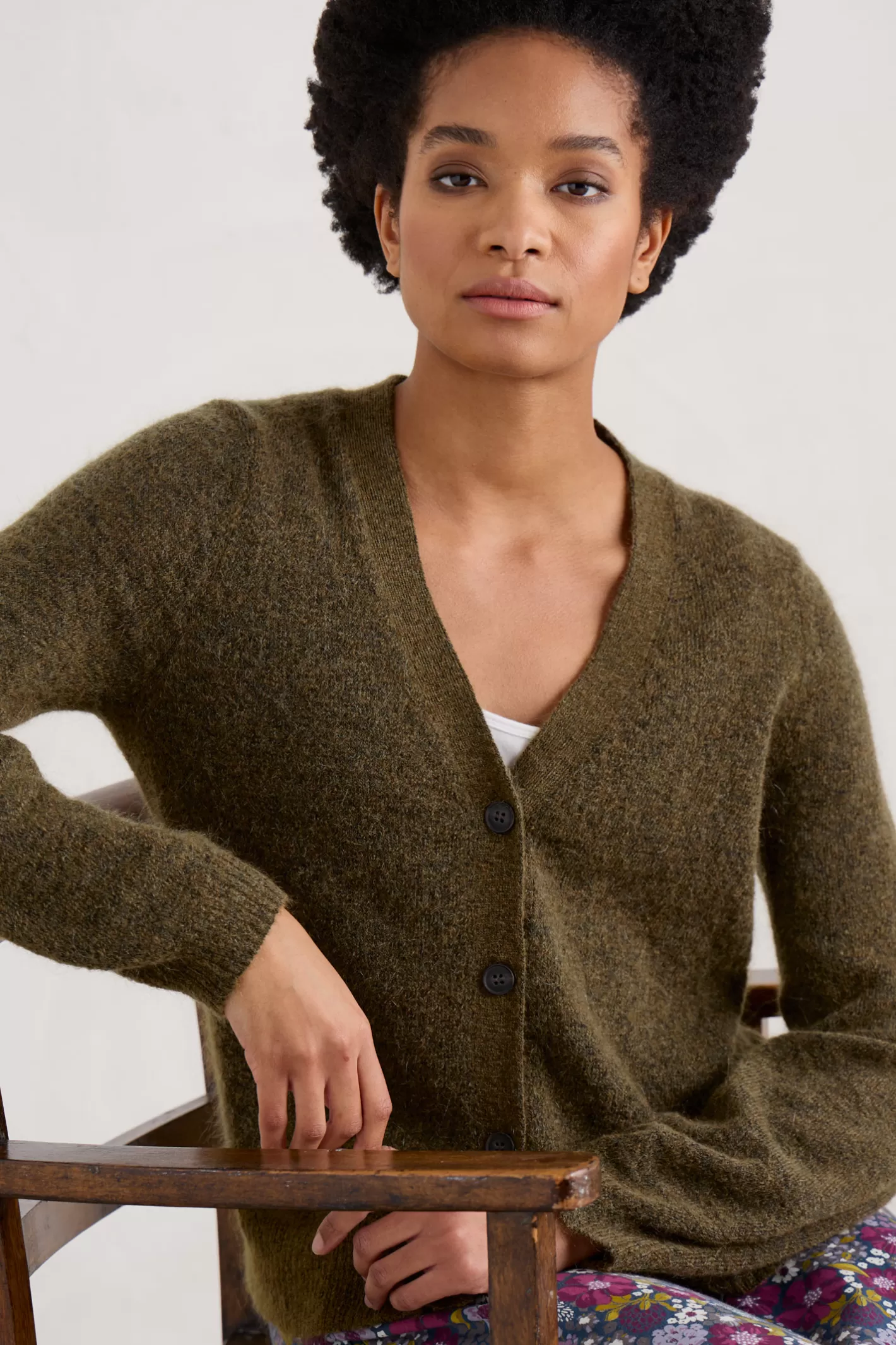 Outlet Taffle V-Neck Cardigan Women Knitwear